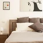 Salotto Piramide Couette-café 3*