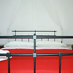 Salotto Piramide Couette-café 3*