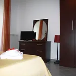 Salotto Piramide 3* Rome