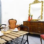 Salotto Piramide 3* Rome