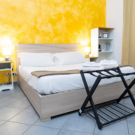 Salotto Piramide Couette-café 3*