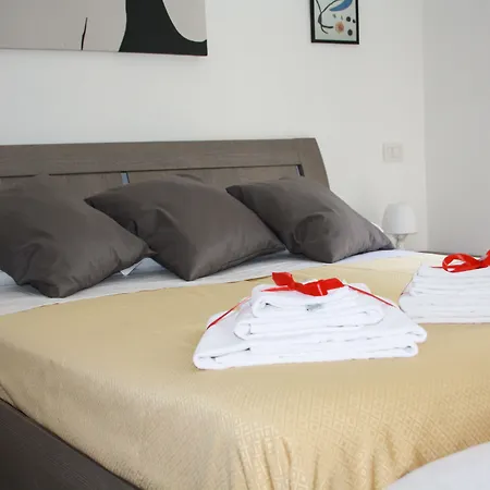 Salotto Piramide Bed & Breakfast Roma