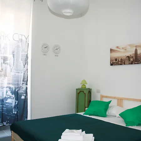 Salotto Piramide Bed & Breakfast Roma