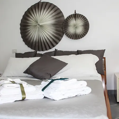 Bed & Breakfast Salotto Piramide 3*