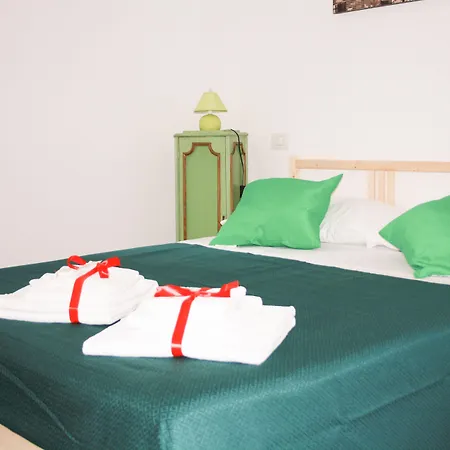 Salotto Piramide Bed & Breakfast 3*