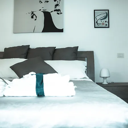 Bed & Breakfast Salotto Piramide