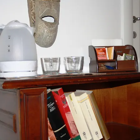 Salotto Piramide 3* Roma