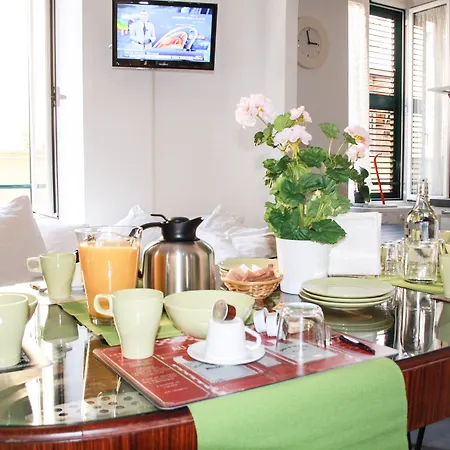 Bed & Breakfast Salotto Piramide 3*