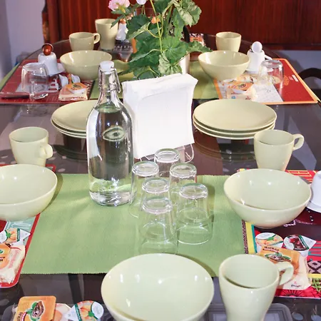 Salotto Piramide Couette-café 3*