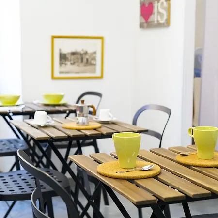 Salotto Piramide Bed & Breakfast Roma